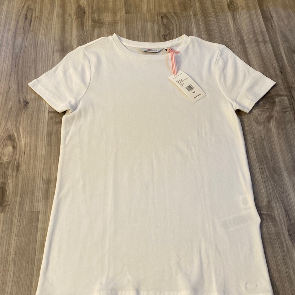 NWT- Vineyard Vines Womens Tee